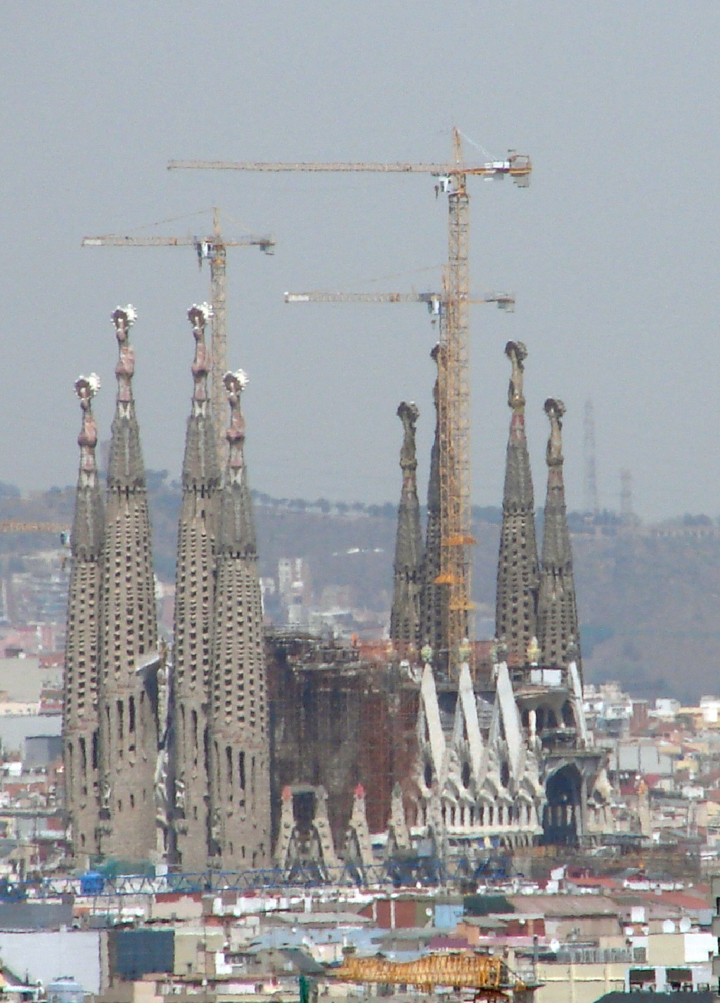 Gaudi church famous landmark Won't be finished for 50 more eyars.jpg